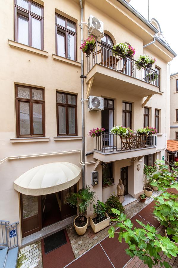 Bucharest Boutique By Jullie Aparthotel Bagian luar foto